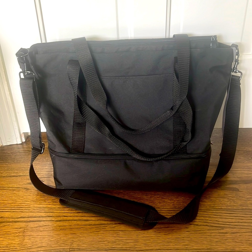 Black Lo & Sons Catalina Deluxe Tote